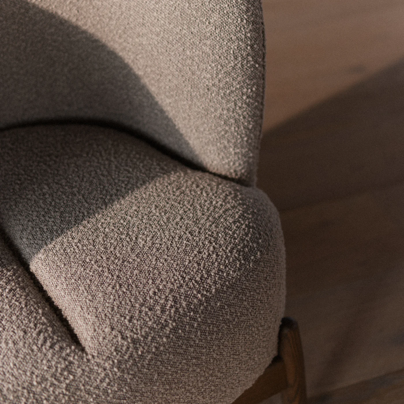 Amor Modern Wingback Chair - Image 3