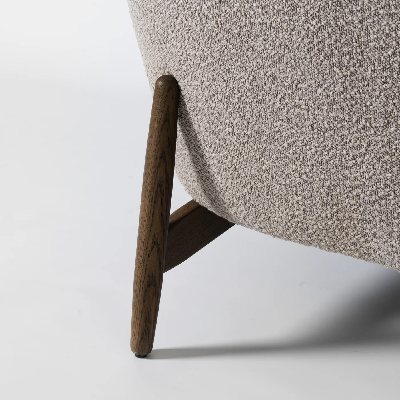 Amor Modern Wingback Chair - Image 5