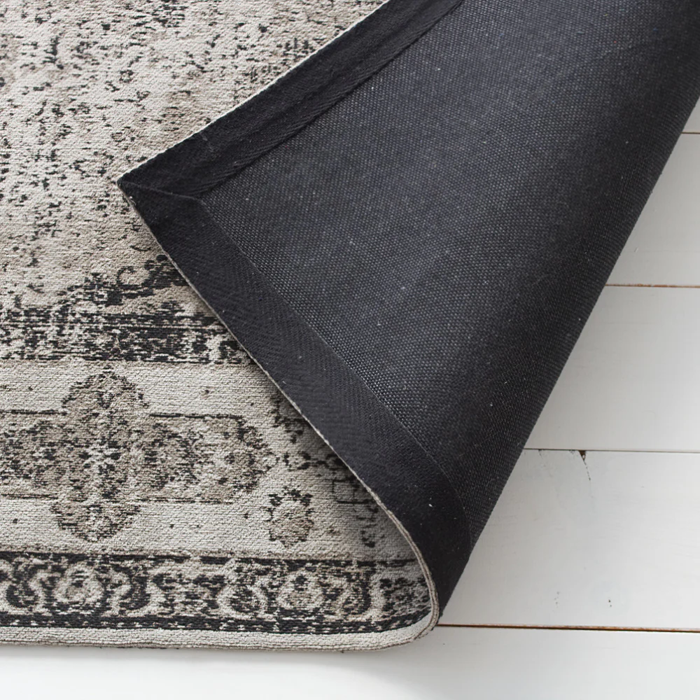 Brooklyn Grey Vintage Rug - Image 4