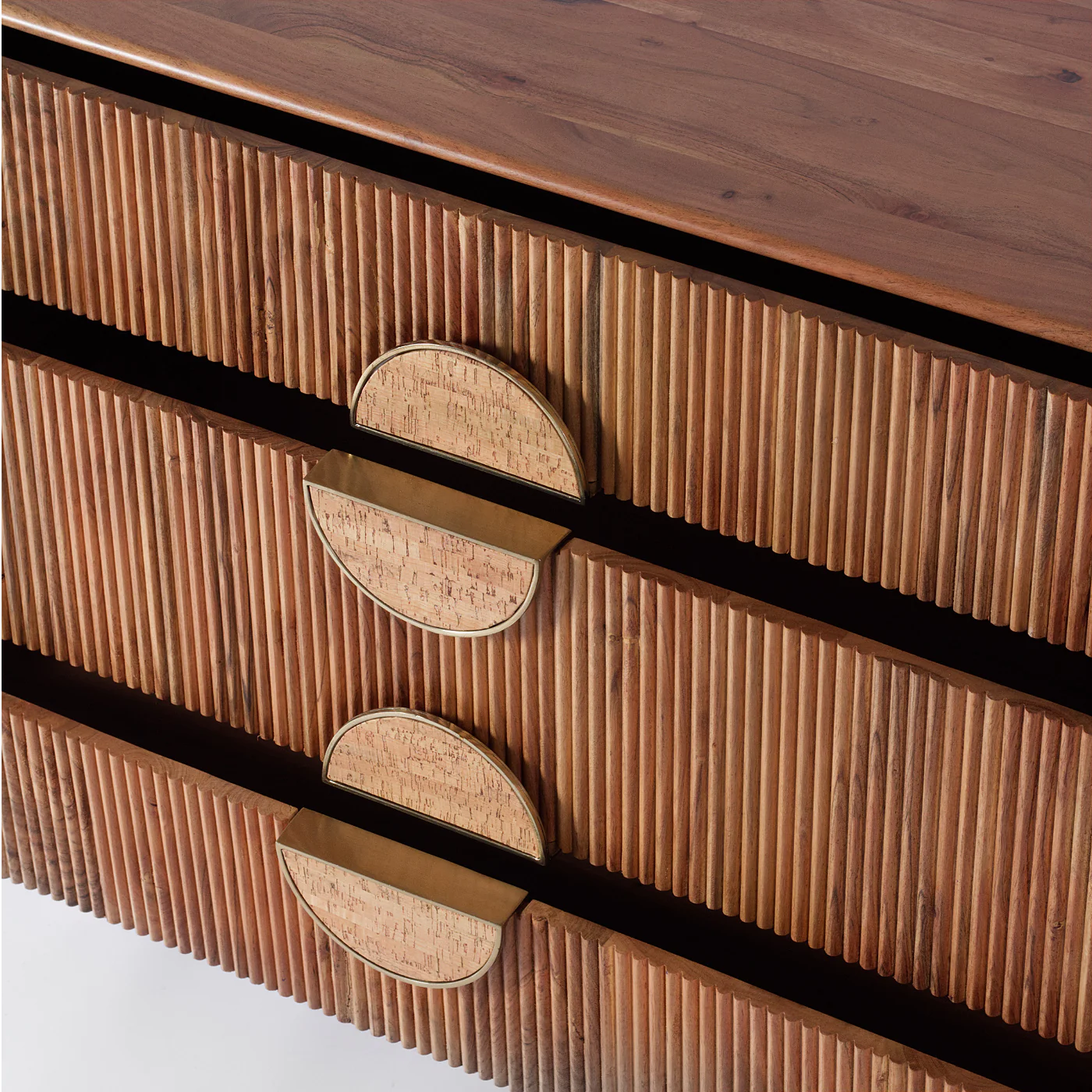 Edvard Acacia Ribbed Chest Of Drawers - Image 3