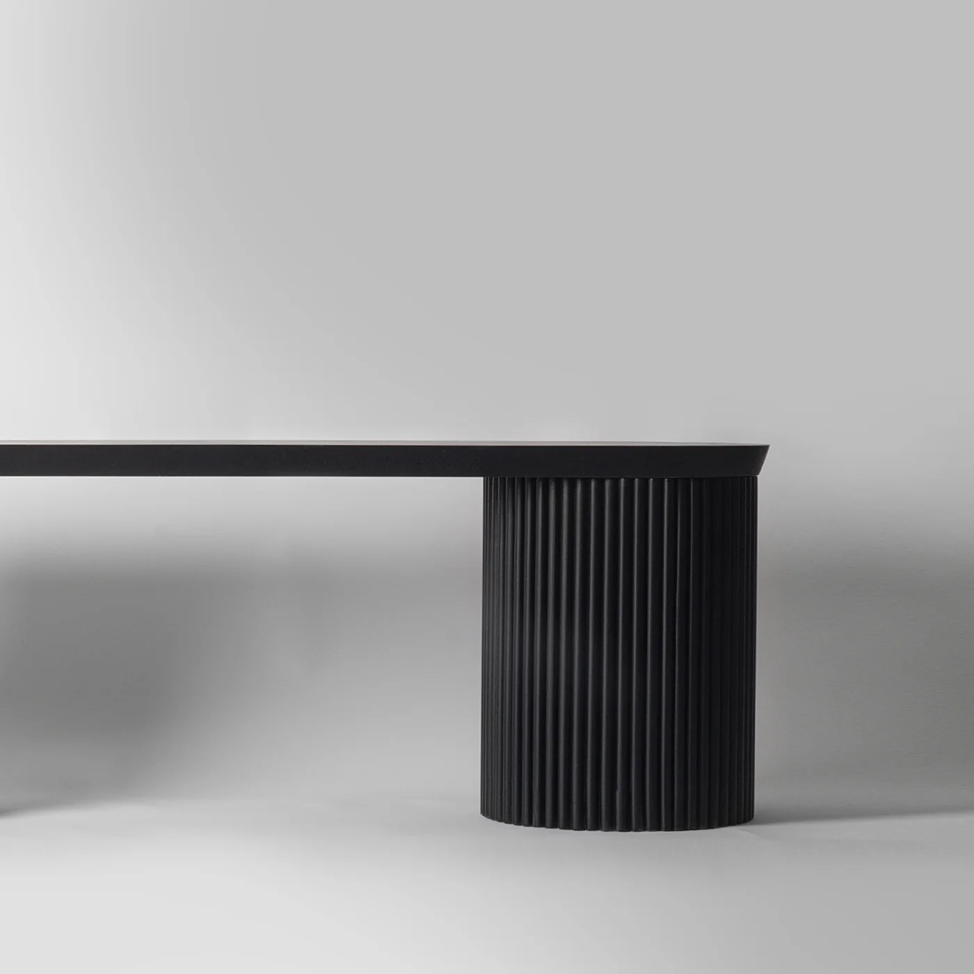 Larsen Long Black Bench Ribbed - Image 6